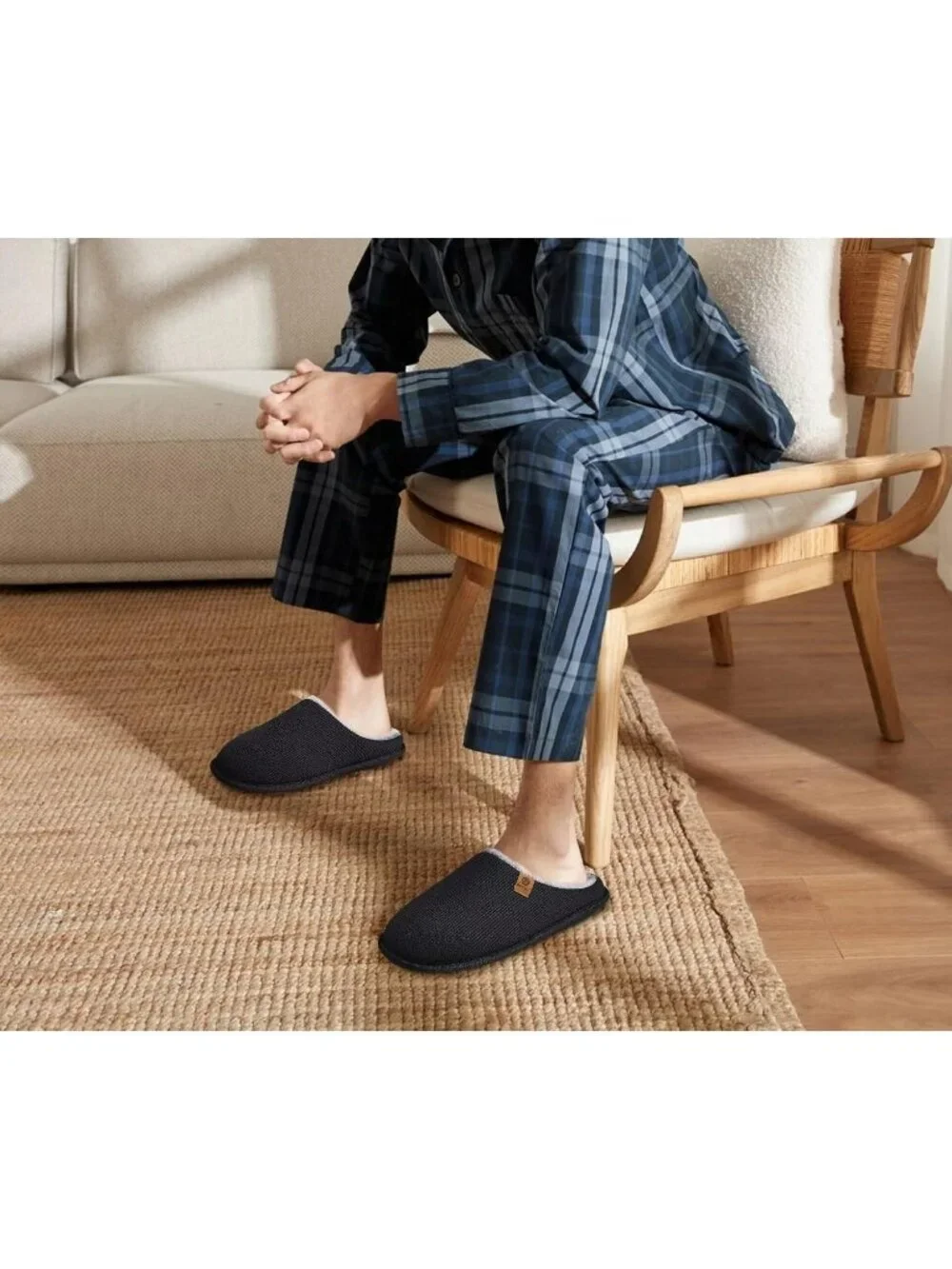 Men's Plush Black Cushion Foam Shake Fleece Faux Fur Lining House Slipper Shoes